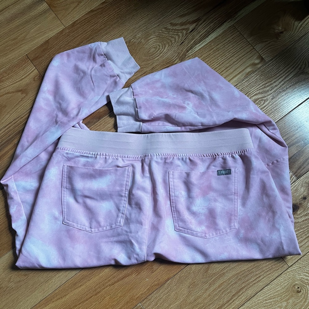 Figs limited edition breast cancer awareness joggers - Picture 6 of 7